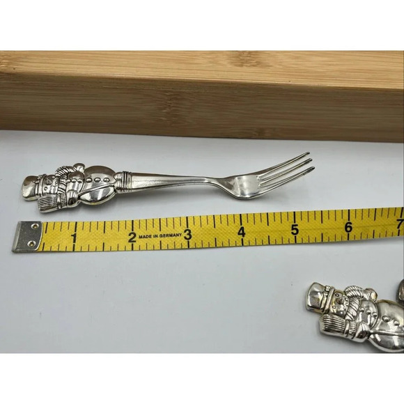 4 Snowman Silverplated hors d’oeuvre Forks By International Silver Co. 5 1/2” - Picture 7 of 9